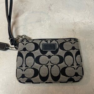 Coach Vintage 2004 Black and Tan Signature Wristlet